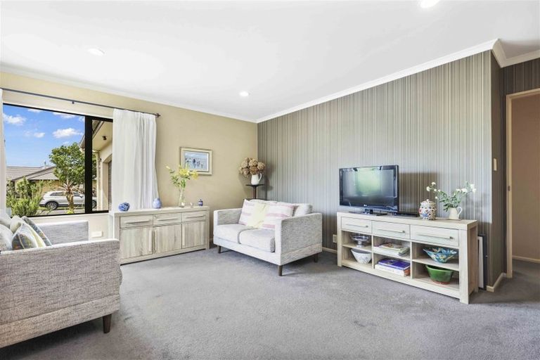 Photo of property in 17 Aldona Place, Fairview Downs, Hamilton, 3214