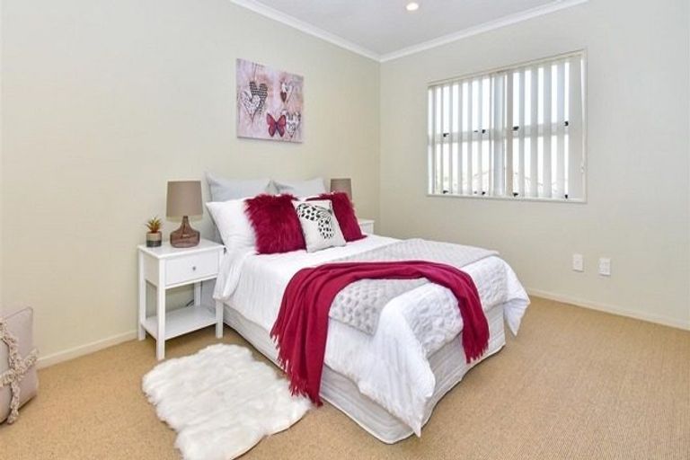 Photo of property in 8 Lime Crescent, Papakura, 2110