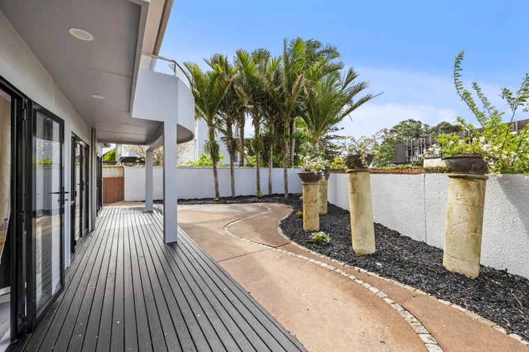 Photo of property in 2/4 Rogers Avenue, Eastern Beach, Auckland, 2012