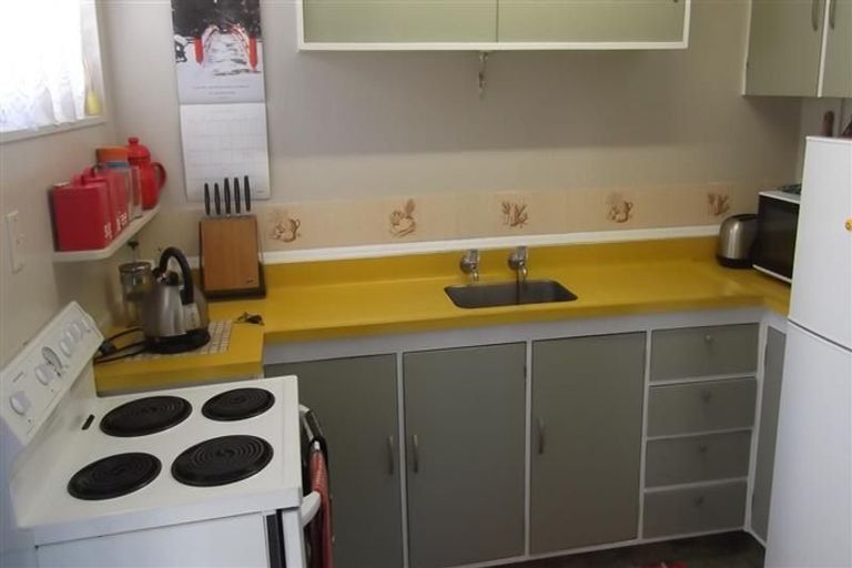 Photo of property in 37 Freyberg Avenue, Tamatea, Napier, 4112