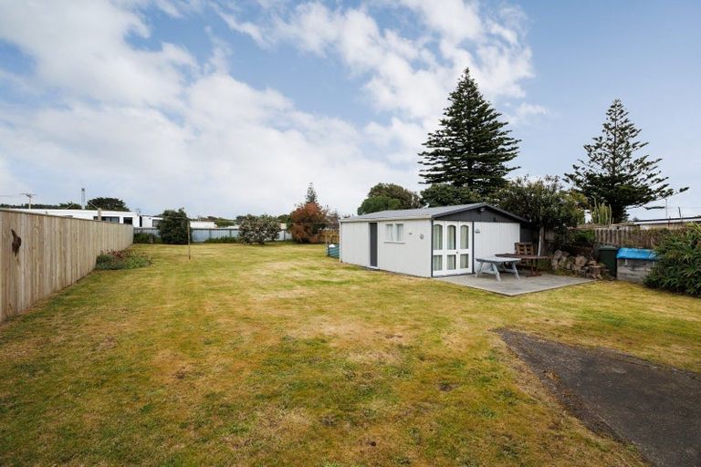 Photo of property in 31 Koputara Road, Himatangi Beach, Foxton, 4891