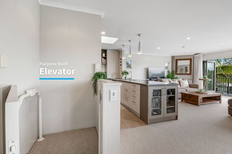 Photo of property in 31a Ocean View Road, Hatfields Beach, Orewa, 0931