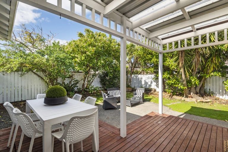 Photo of property in 2/59 Aramoana Avenue, Devonport, Auckland, 0624