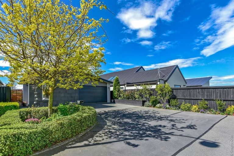 Photo of property in 27 Famille Close, Yaldhurst, Christchurch, 8042