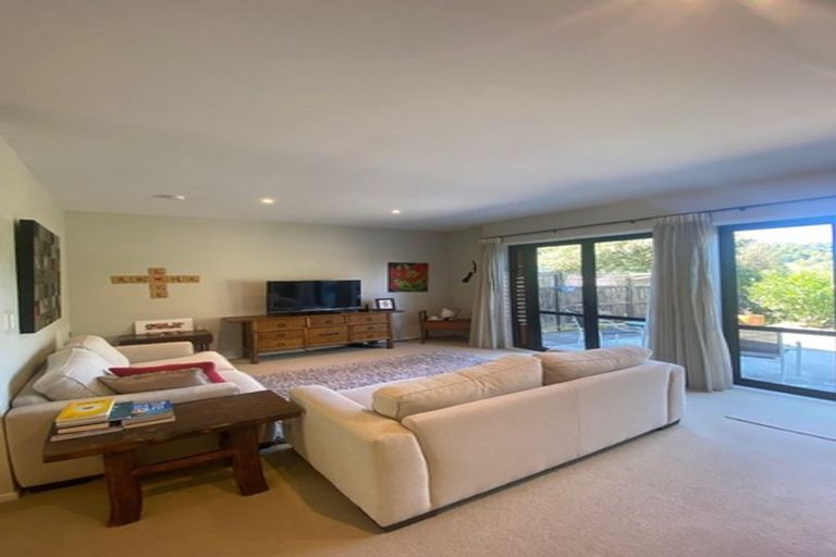 Photo of property in 21/11 The Avenue, Albany, Auckland, 0632