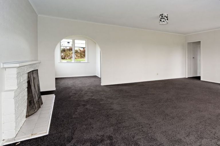 Photo of property in 12 Cutler Street, New Lynn, Auckland, 0600