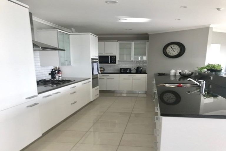 Photo of property in 3/14 Brougham Street, New Plymouth, 4310