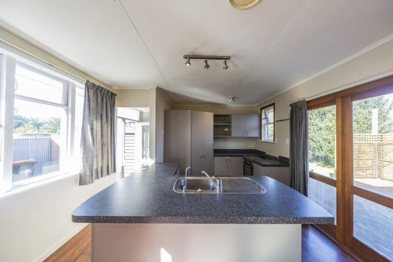 Photo of property in 2a Montrose Place, Takaro, Palmerston North, 4412