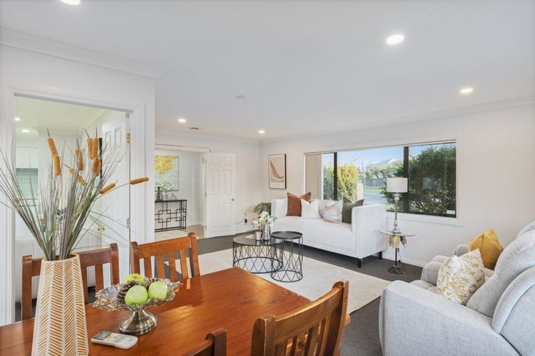 Photo of property in 51 Semillon Avenue, Henderson, Auckland, 0612