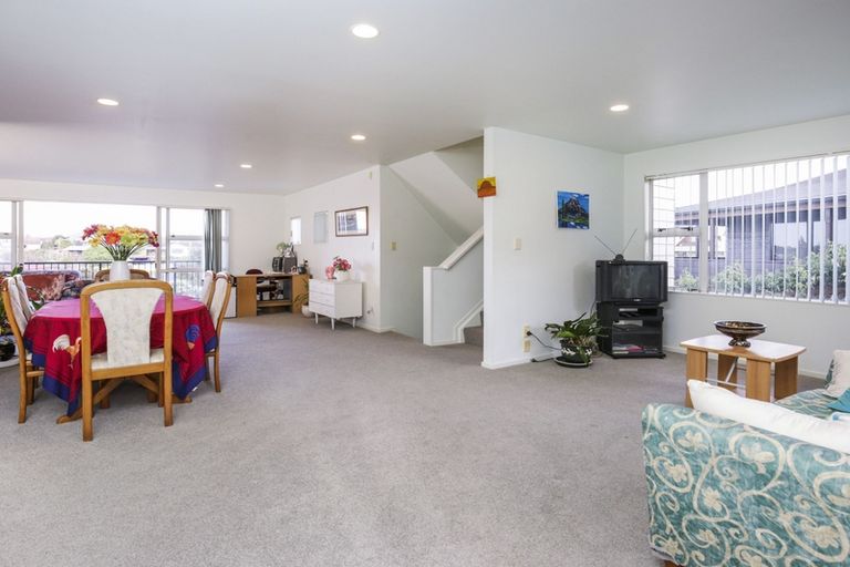 Photo of property in 5 Sailfish Drive, West Harbour, Auckland, 0618