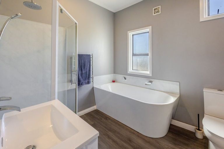 Photo of property in 3 Great North Road, Waipawa, 4210