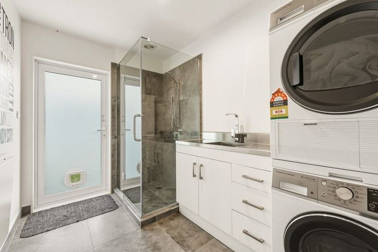 Photo of property in 1 Ngaire Close, Wainui, Silverdale, 0994