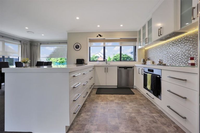 Photo of property in 7 Whiteoak Grove, Tinwald, Ashburton, 7700