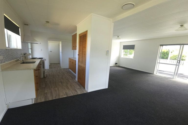 Photo of property in 14 Shearwater Street, One Tree Point, 0118