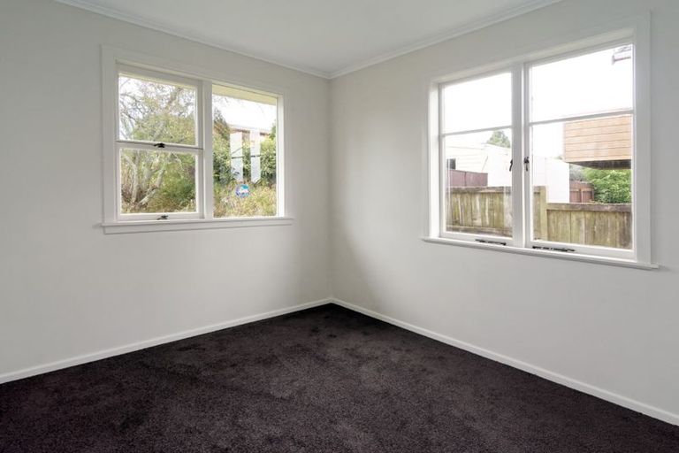 Photo of property in 12 Cutler Street, New Lynn, Auckland, 0600