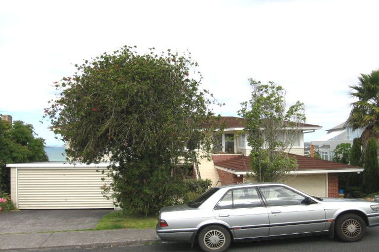 Photo of property in 1/4 Katui Street, Castor Bay, Auckland, 0620