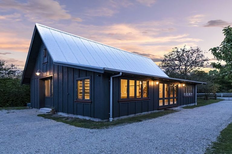 Photo of property in 302 Whitecliffs Road, Whitecliffs, Coalgate, 7673