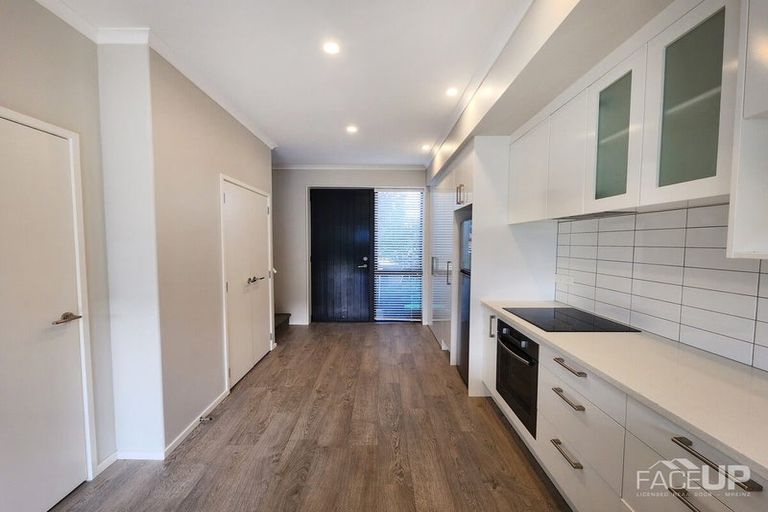 Photo of property in 21 Kanuka Road, Hobsonville, Auckland, 0616