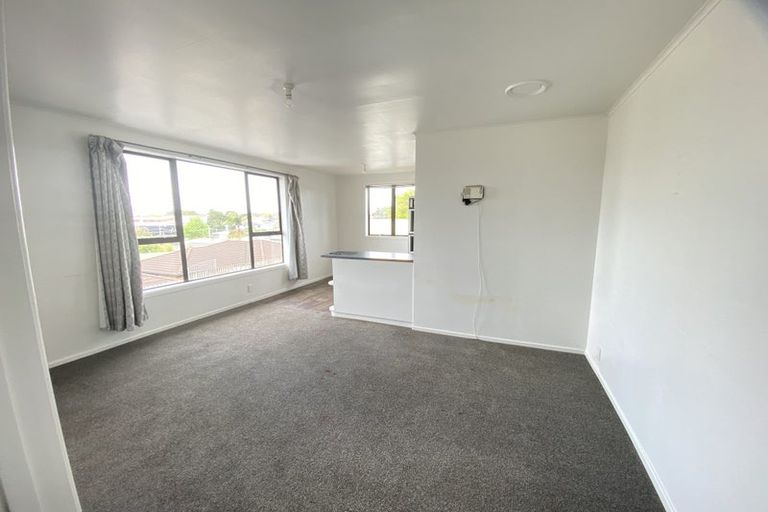 Photo of property in 20 Christmas Road, Manurewa, Auckland, 2102