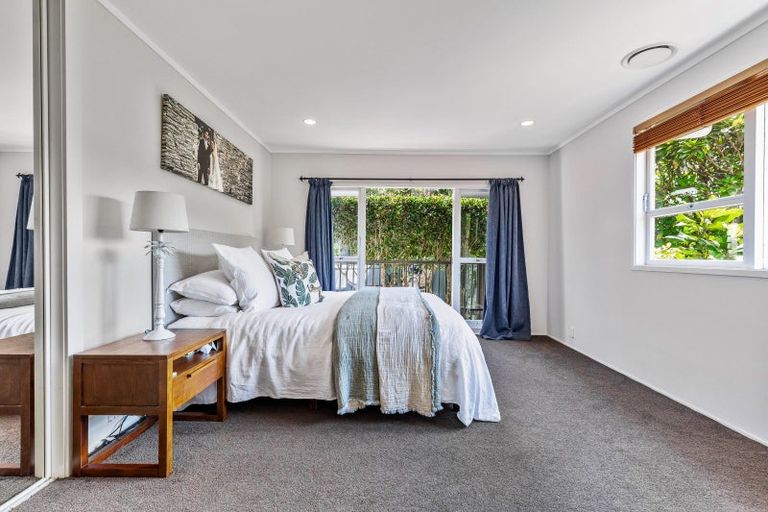 Photo of property in 10 Emily Lane, Greenhithe, Auckland, 0632