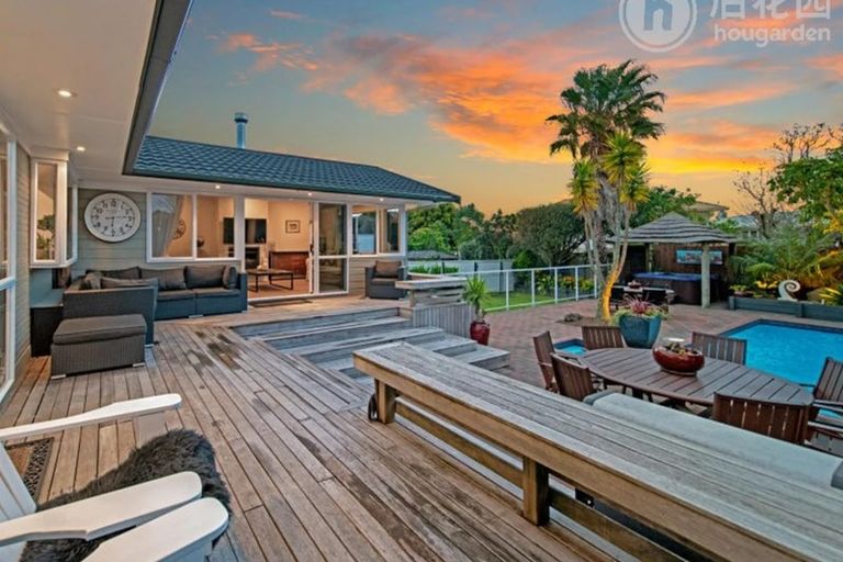 Photo of property in 11 The Anchorage, Sunnyhills, Auckland, 2010