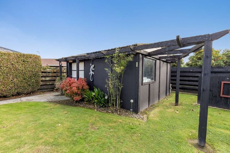Photo of property in 6 Aintree Crescent, Awapuni, Palmerston North, 4412