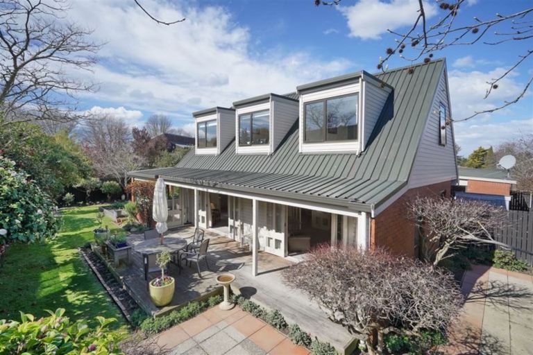 Photo of property in 23 Rubens Place, Burnside, Christchurch, 8053