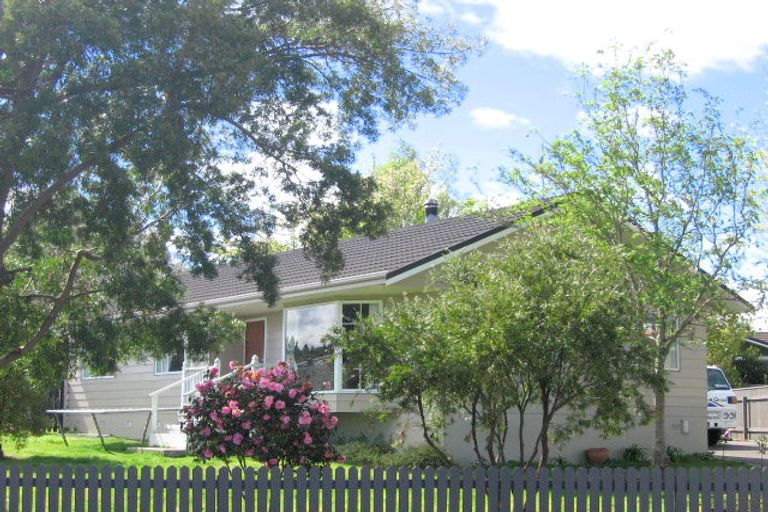 Photo of property in 5 Wembley Place, Richmond Heights, Taupo, 3330