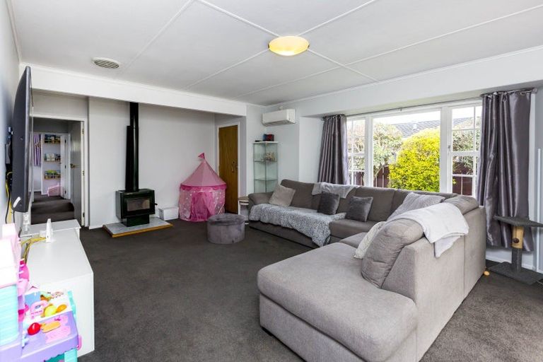 Photo of property in 94 Pasadena Crescent, Totara Park, Upper Hutt, 5018