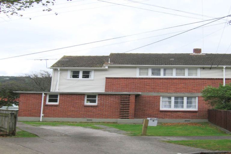 Photo of property in 5 Whiteman Grove, Taita, Lower Hutt, 5011