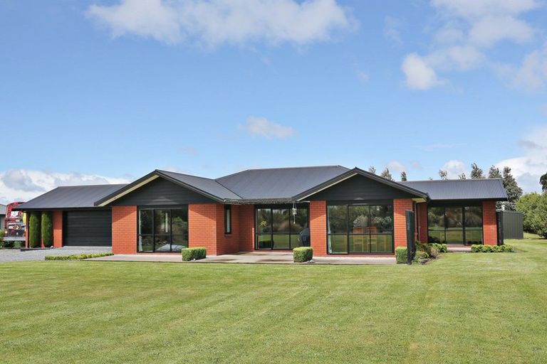 Photo of property in 111 Taiepa Road, Otatara, Invercargill, 9879