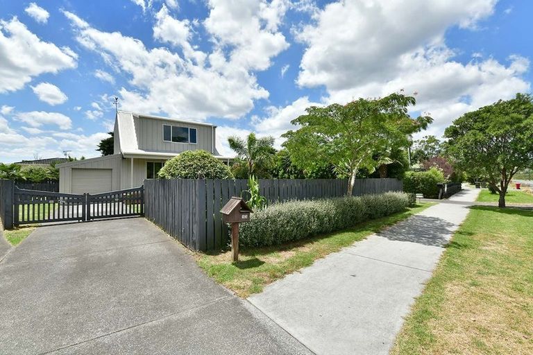 Photo of property in 53 Springs Road, Parakai, 0830