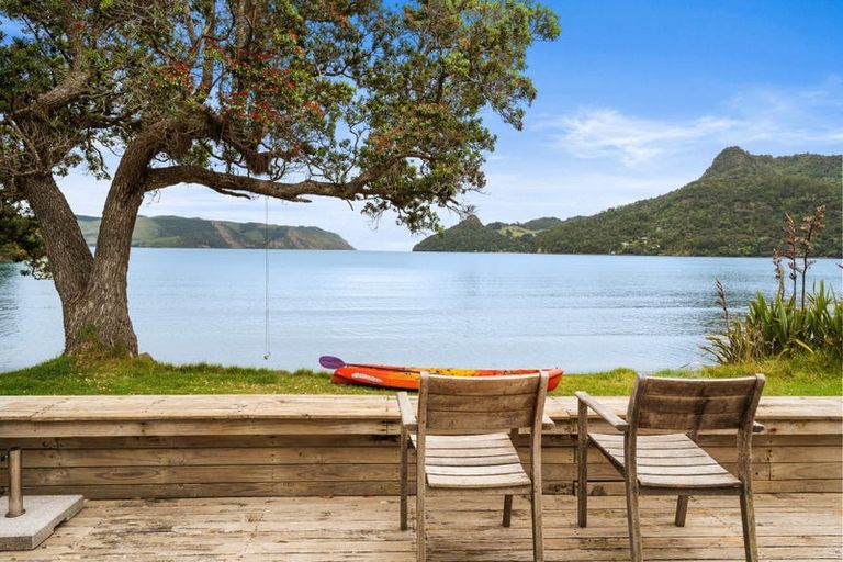 Photo of property in 3 Foster Avenue, Huia, Auckland, 0604