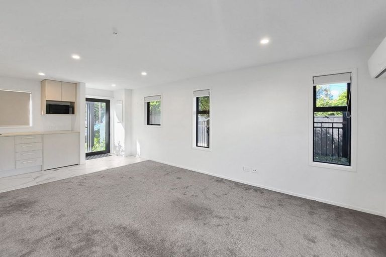 Photo of property in 4/17 Pearce Crescent, Taita, Lower Hutt, 5011
