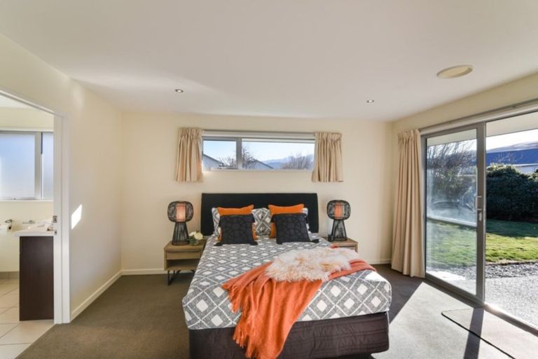 Photo of property in 42 Erskine Street, Lake Hayes, Queenstown, 9304