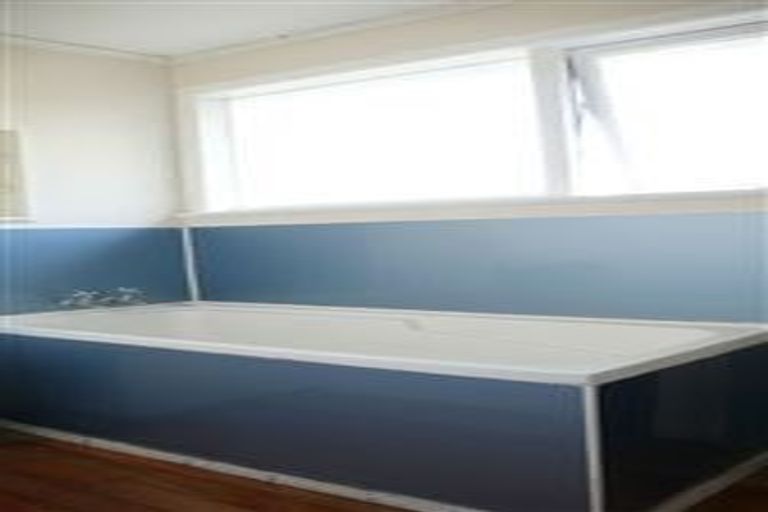 Photo of property in 73 Manuka Road, Bayview, Auckland, 0629