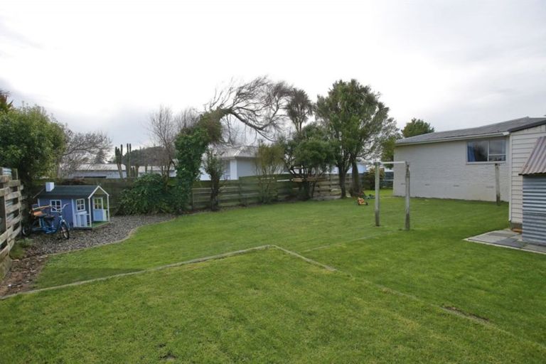 Photo of property in 9 Burns Street, Kew, Invercargill, 9812