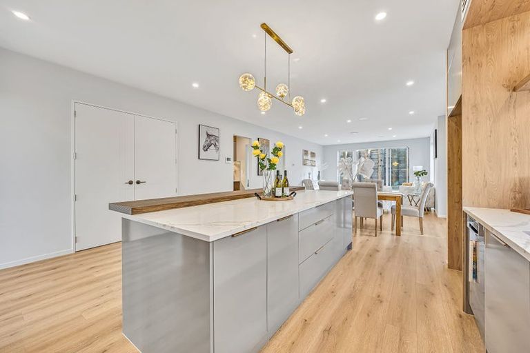 Photo of property in 40 Drumnaconagher Road, Flat Bush, Auckland, 2019