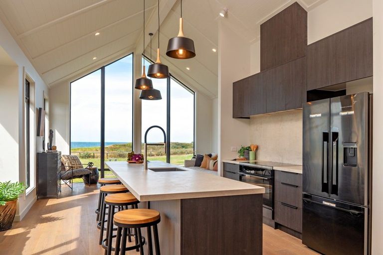 Photo of property in 16 Pacific Parade, Coastlands, Whakatane, 3120