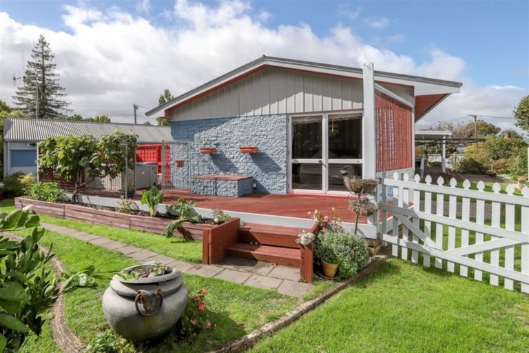 Photo of property in 44 Tudor Crescent, Chedworth, Hamilton, 3210