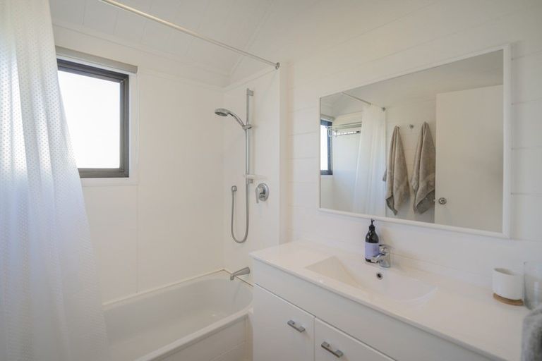 Photo of property in 1 Mccormick Place, Pauanui, Hikuai, 3579