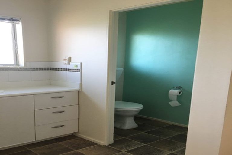 Photo of property in 96 Mountbatten Avenue, Hillcrest, Auckland, 0627