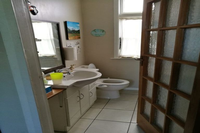 Photo of property in 20 Lyndhurst Street, Takaro, Palmerston North, 4412