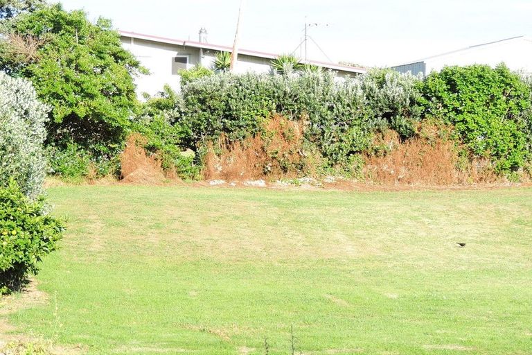 Photo of property in 138 Newcastle Street, Mahia, 4198