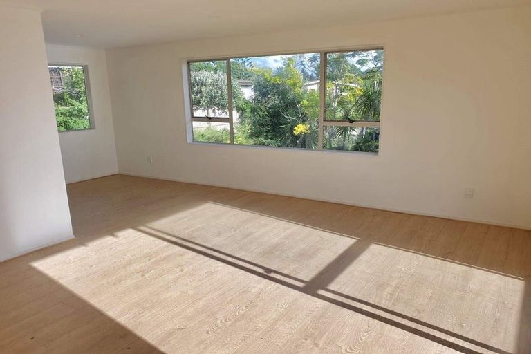 Photo of property in 2/84a Captain Scott Road, Glen Eden, Auckland, 0602