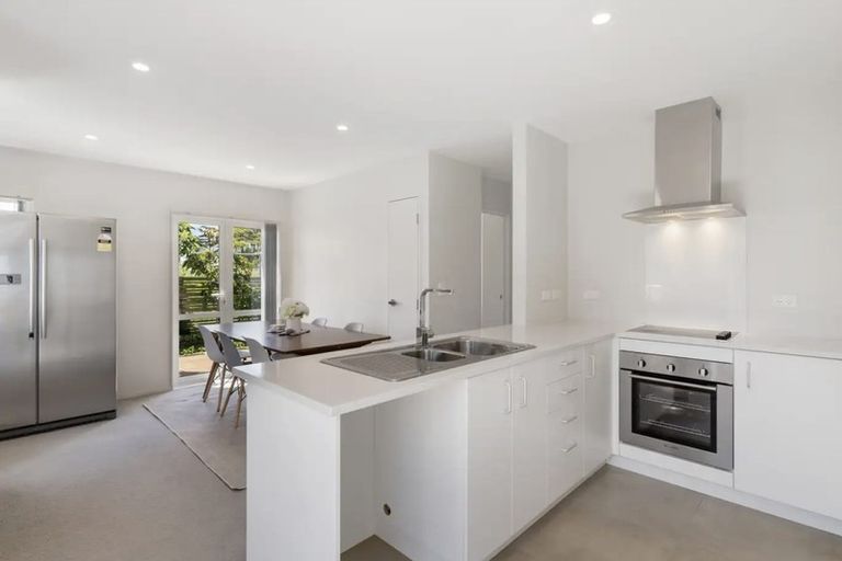 Photo of property in 63 Divide Loop, Takanini, 2112