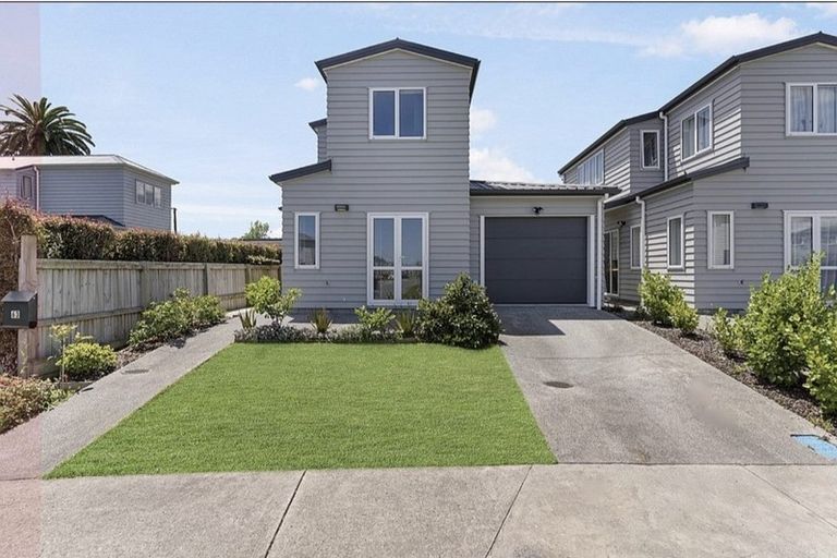 Photo of property in 63 Divide Loop, Takanini, 2112