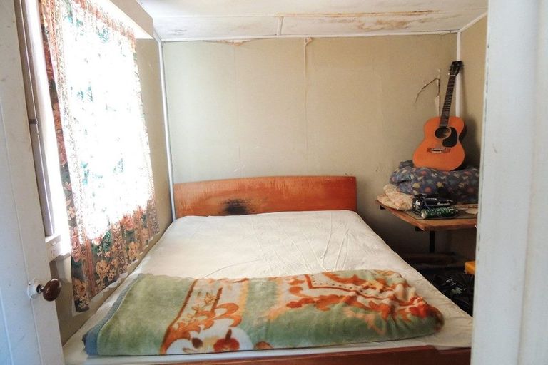 Photo of property in 138 Newcastle Street, Mahia, 4198