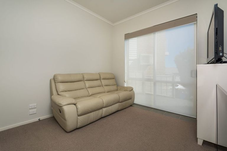 Photo of property in 11d Nimstedt Avenue, Oteha, Auckland, 0632