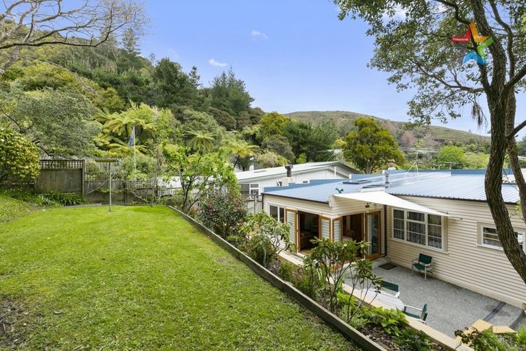 Photo of property in 69 Norton Park Avenue, Fairfield, Lower Hutt, 5011